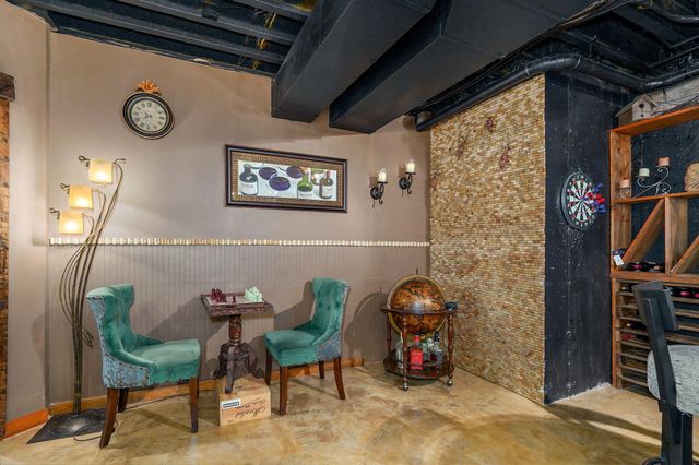 6487 N Farm Road 171, Springfield, MO 65803