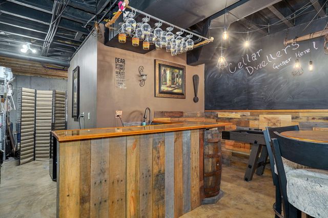 6487 N Farm Road 171, Springfield, MO 65803