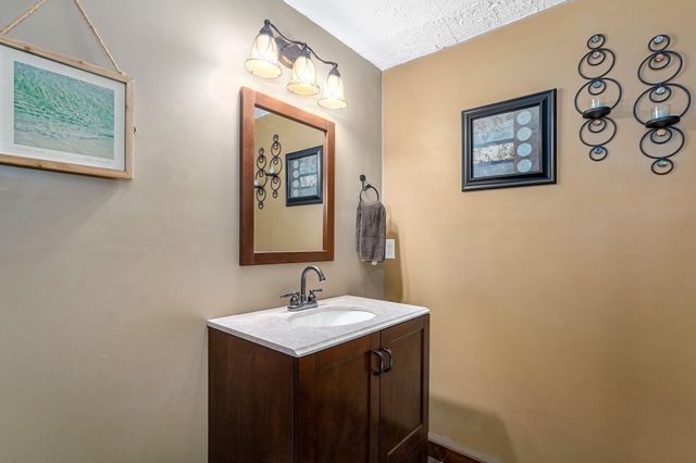 6487 N Farm Road 171, Springfield, MO 65803