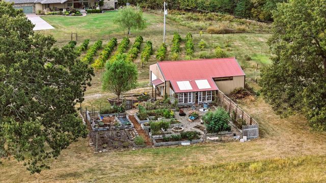 6487 N Farm Road 171, Springfield, MO 65803