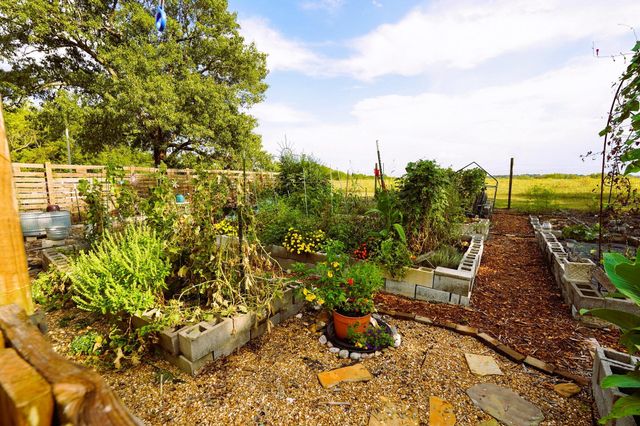 6487 N Farm Road 171, Springfield, MO 65803