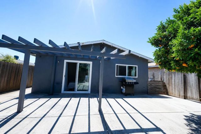 4658 Calle Del Palo, Oceanside, CA 92057