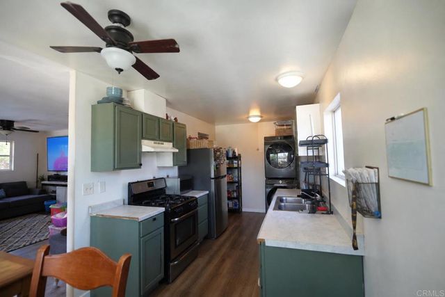 4658 Calle Del Palo, Oceanside, CA 92057