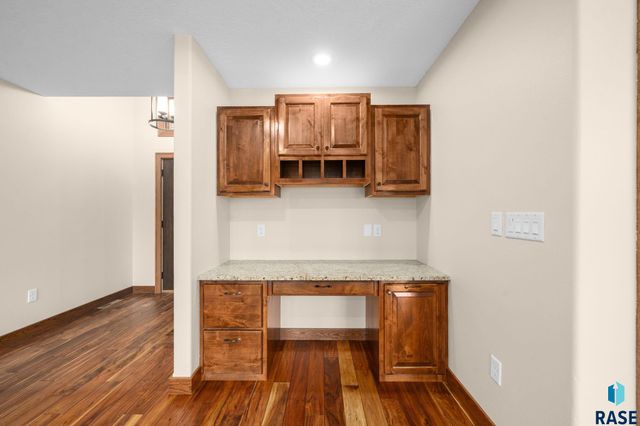 720 S Little Brook Ln Lane, Sioux Falls, SD 57106