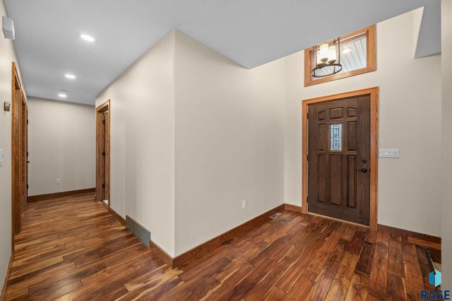 720 S Little Brook Ln Lane, Sioux Falls, SD 57106