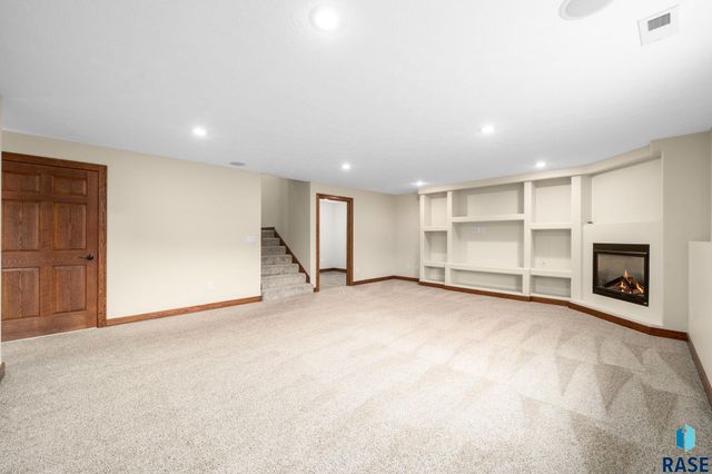 720 S Little Brook Ln Lane, Sioux Falls, SD 57106