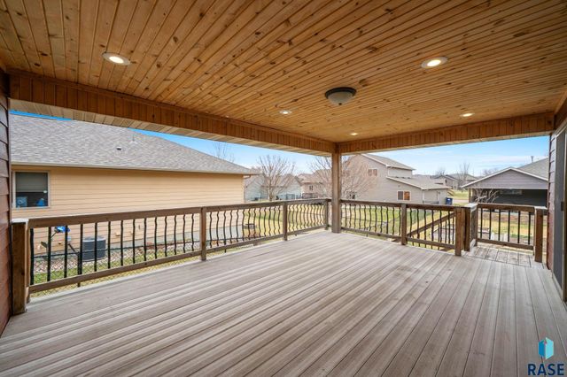 720 S Little Brook Ln Lane, Sioux Falls, SD 57106