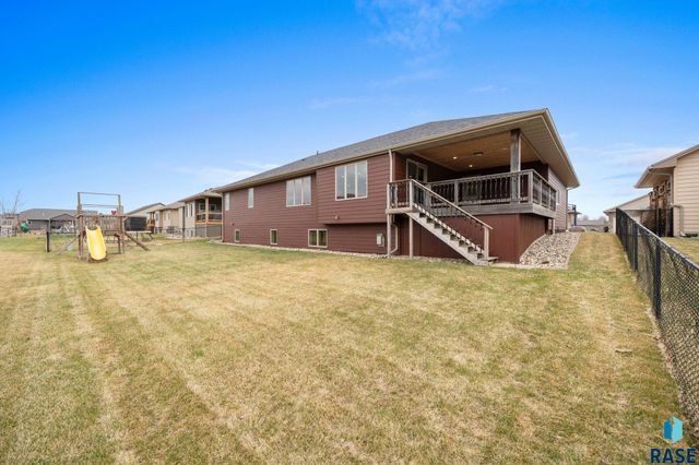 720 S Little Brook Ln Lane, Sioux Falls, SD 57106