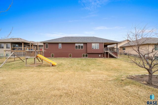 720 S Little Brook Ln Lane, Sioux Falls, SD 57106