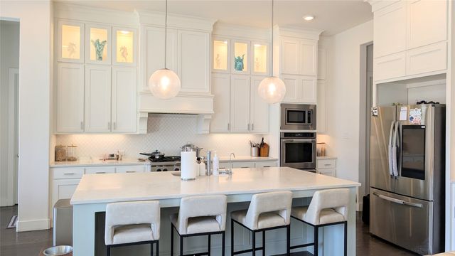 8933 Frostweed Road, Frisco, TX 75035