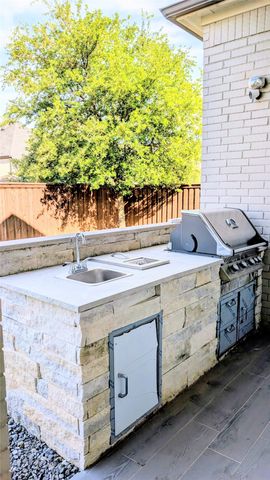 8933 Frostweed Road, Frisco, TX 75035