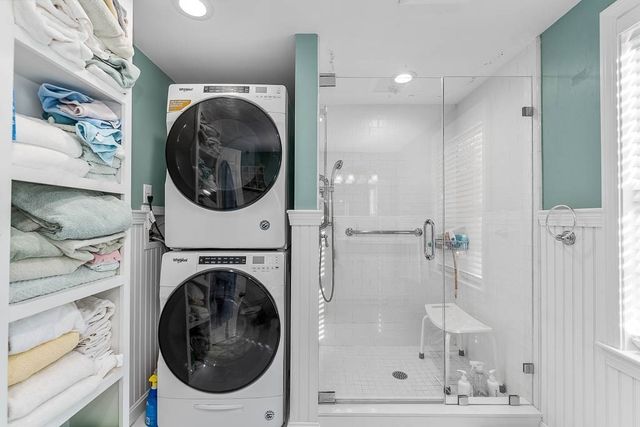 21 Spinning Brook Rd, Yarmouth, MA 02664