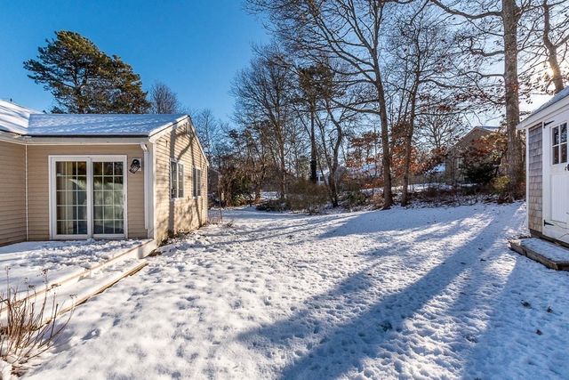 21 Spinning Brook Rd, Yarmouth, MA 02664