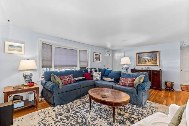 21 Spinning Brook Rd, Yarmouth, MA 02664