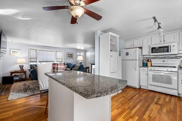 21 Spinning Brook Rd, Yarmouth, MA 02664