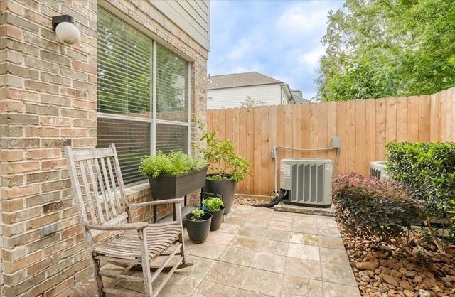 1735 Michigan Street, Houston, TX 77006