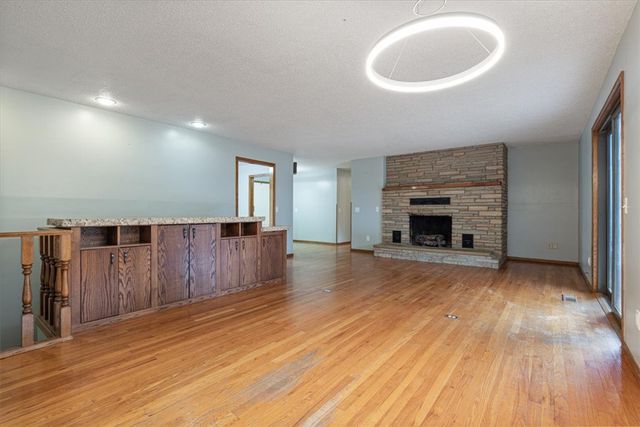 10401 Virden Lane, Gravette, AR 72736
