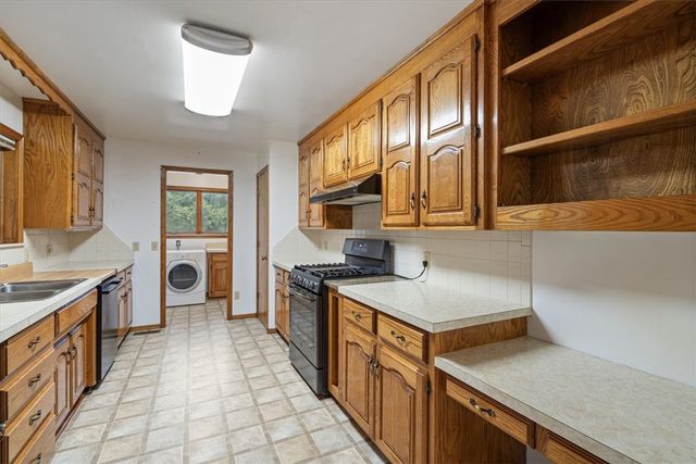 10401 Virden Lane, Gravette, AR 72736