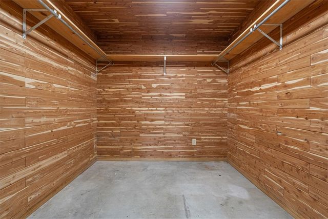 10401 Virden Lane, Gravette, AR 72736