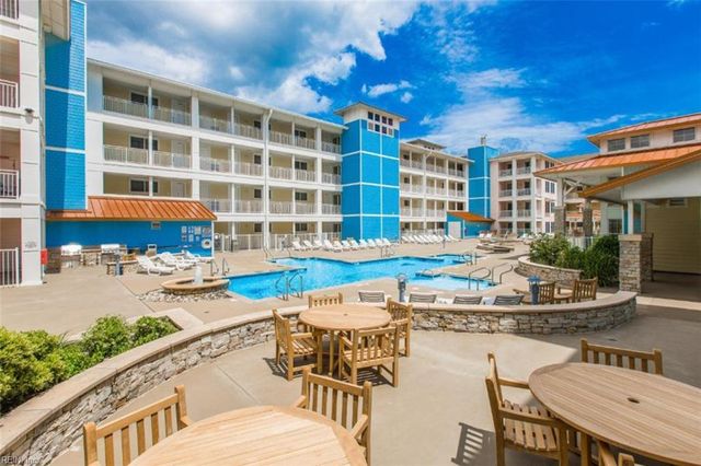 3700 Sandpiper Rd Apt 217, Virginia Beach, VA 23456