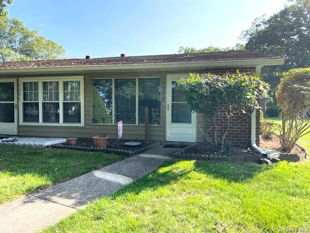 120 Exmore Court D, Ridge, NY 11961