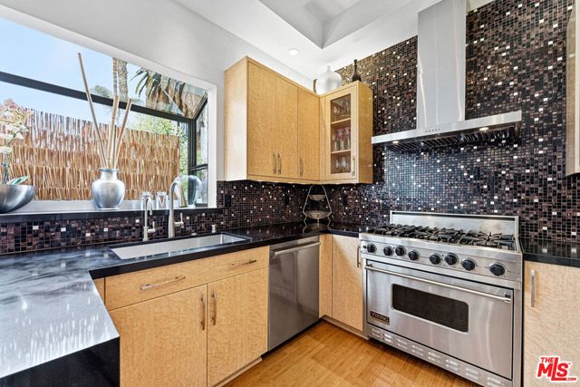 625 Huntley Drive 4, West Hollywood, CA 90069