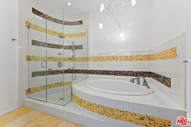 625 Huntley Drive 4, West Hollywood, CA 90069