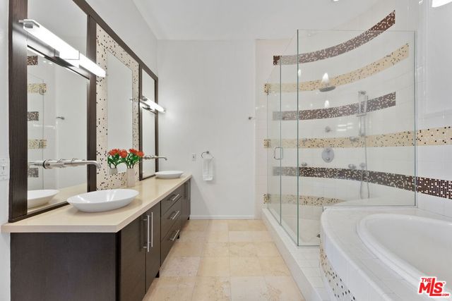 625 Huntley Drive 4, West Hollywood, CA 90069