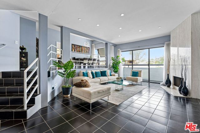 625 Huntley Drive 4, West Hollywood, CA 90069
