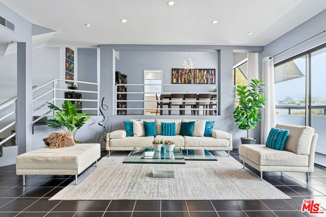 625 Huntley Drive 4, West Hollywood, CA 90069