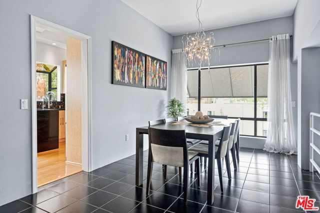 625 Huntley Drive 4, West Hollywood, CA 90069