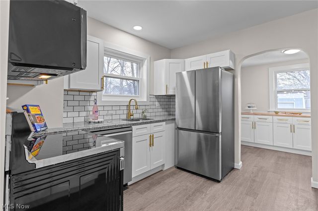 815 Broad Boulevard, Cuyahoga Falls, OH 44221