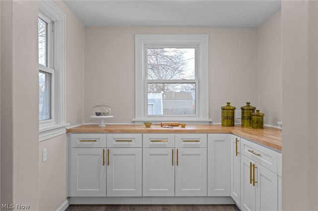 815 Broad Boulevard, Cuyahoga Falls, OH 44221