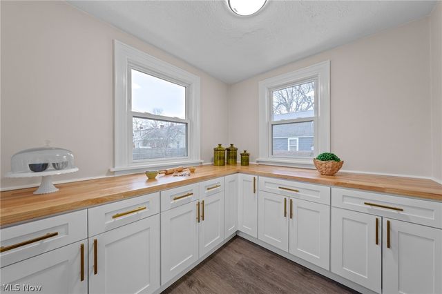 815 Broad Boulevard, Cuyahoga Falls, OH 44221
