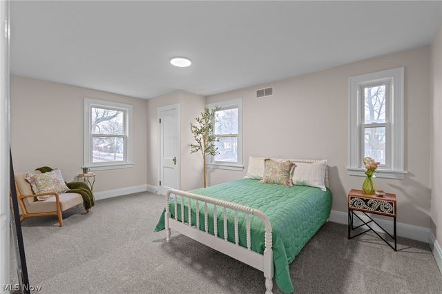 815 Broad Boulevard, Cuyahoga Falls, OH 44221