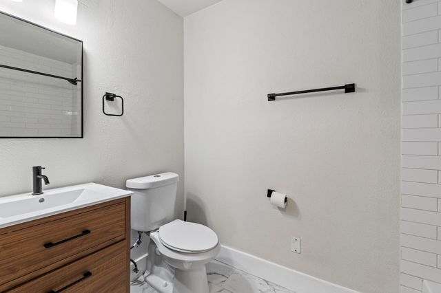 909 Reinli ST 101, Austin, TX 78751