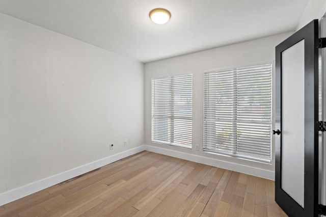 909 Reinli ST 101, Austin, TX 78751