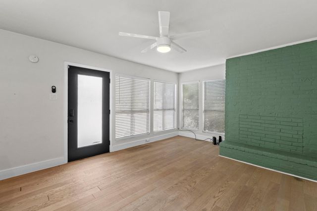 909 Reinli ST 101, Austin, TX 78751