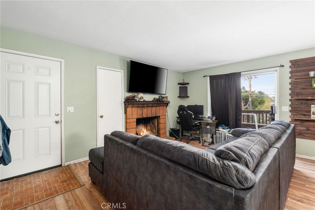 Image 10 of property listing at 26166 Alpine Lane, Twin Peaks, CA 92391