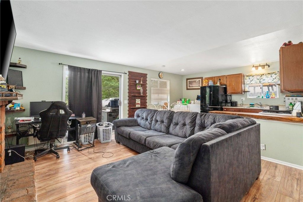 Image 11 of property listing at 26166 Alpine Lane, Twin Peaks, CA 92391