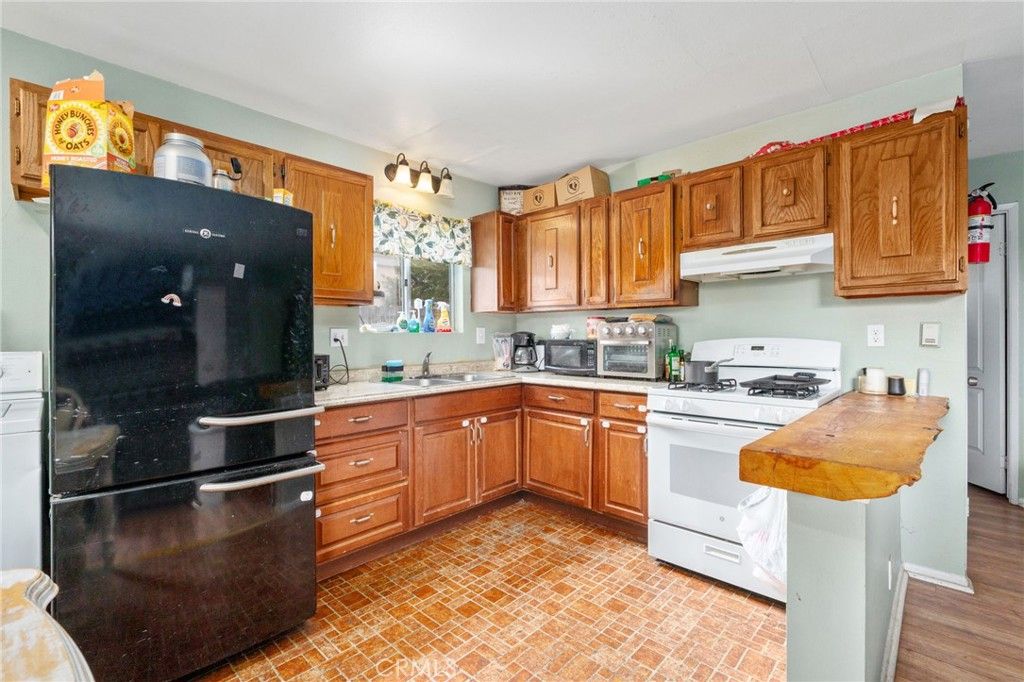 Image 12 of property listing at 26166 Alpine Lane, Twin Peaks, CA 92391