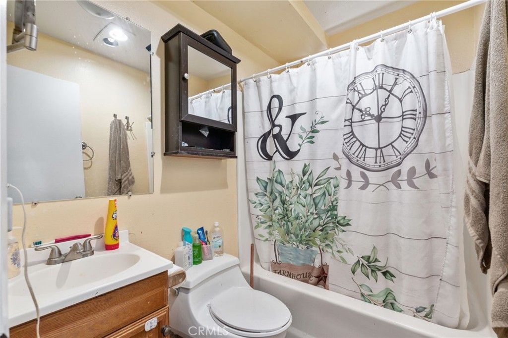 Image 16 of property listing at 26166 Alpine Lane, Twin Peaks, CA 92391