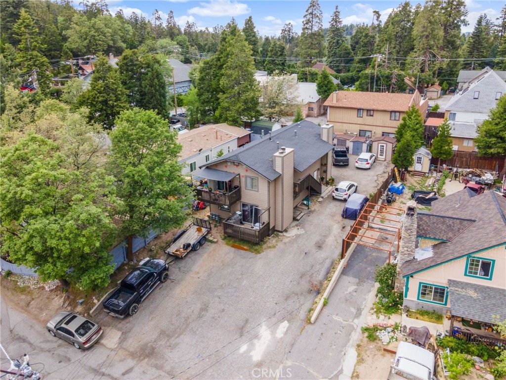 Image 5 of property listing at 26166 Alpine Lane, Twin Peaks, CA 92391