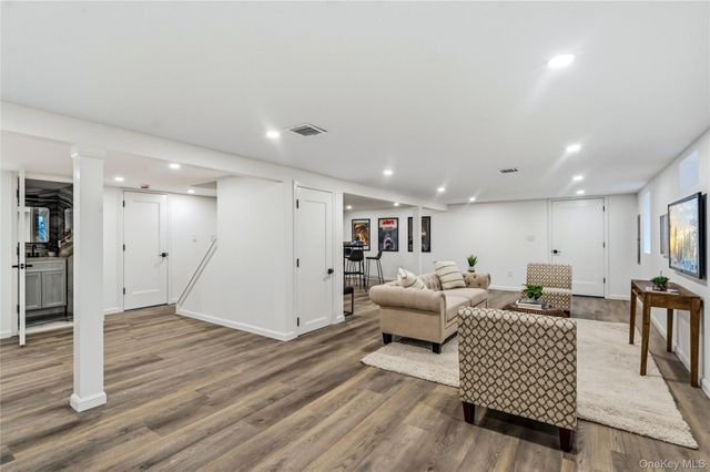 2 Mohegan Drive, Massapequa, NY 11758