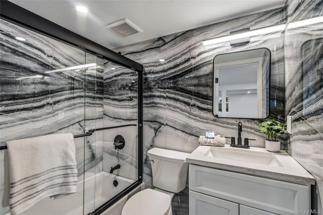 2 Mohegan Drive, Massapequa, NY 11758