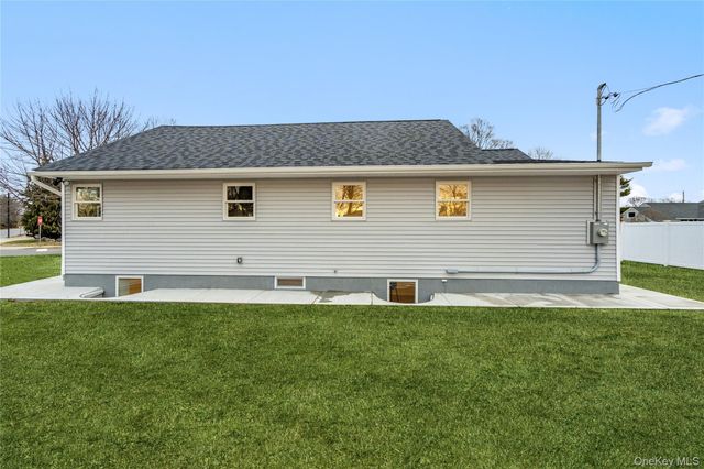 2 Mohegan Drive, Massapequa, NY 11758