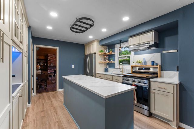 7381 Lyric Lane NE, Fridley, MN 55432