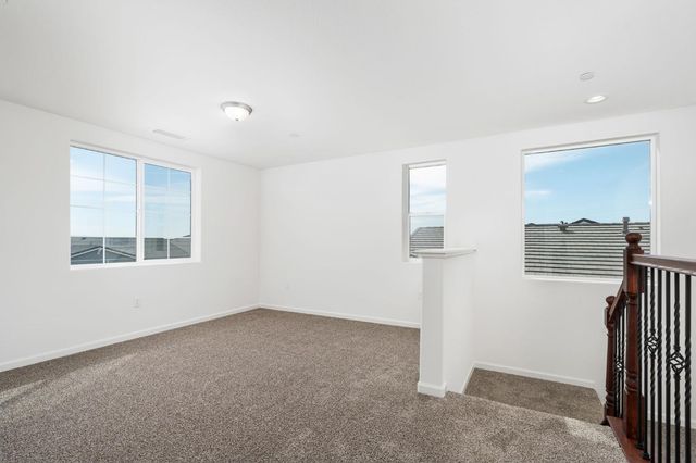 1189 Magnolia Court W, Madera, CA 93636