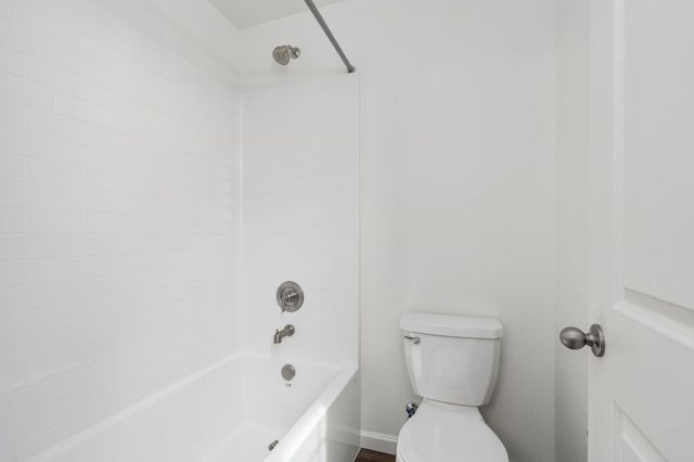 1189 Magnolia Court W, Madera, CA 93636