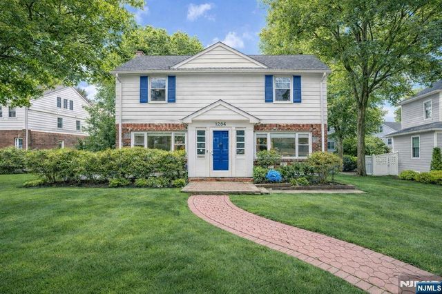 1284 Wellington Avenue, Teaneck, NJ 07666